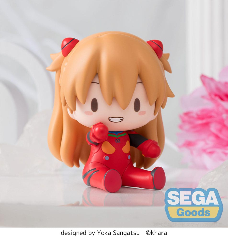 Asuka plug suit evangelion: new theatrical edition fuwa petit chibi. Minifigura de la película animada "evangelion: new theatrical edition". Mide 8 cm. Ofrece una versión adorable de la piloto del eva-02 en formato miniatura. Con 8 cm de altura, esta figura estilo chibi presenta a asuka con su característico plug suit rojo de evangelion new theatrical edition, destacando un diseño compacto, expresivo y lleno de encanto para los fans de la saga.