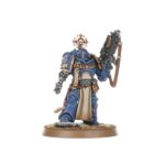 COMBAT PATROL: IMPERIAL FISTS WARHAMMER 40000. Los Puños Imperiales son conocidos por su estoica determinación y su dominio de la guerra de asedio, y por construir bastiones impenetrables. Prefieren el blindaje pesado y las líneas eficientes, negándose a ceder un milímetro de terreno por fuerte que sea la presión del enemigo. Si quieres defender con estoicismo el Imperium, esta caja es perfecta para empezar o ampliar una colección de Puños Imperiales de forma más económica que comprando los kits por separado. Liderados por un heroico Capitán y su escuadra de élite de Héroes de la Compañía, los Intercesores Pesados y los Exterminadores atraviesan el fuego enemigo más intenso. Una escuadra de Intercesores despacha cualquier resistencia que quede y toma objetivos clave. Estas 21 miniaturas de plástico representan una fuerza completa de Puños Imperiales para usar en disputadas partidas tácticas del formato Patrulla de Warhammer 40,000. Puedes descargar de forma gratuita las reglas de esta Patrulla del sitio web de Warhammer Community.