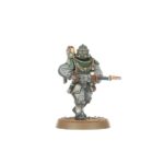 SOLAR AUXILIA: COMBAT FORCE WARHAMMER THE HORUS HERESY. La Solar Auxilia es una fuerza de combate de élite que confía en su superioridad numérica, tanto de infantería como de blindados pesados, para desgastar y eliminar a sus enemigos. Su equipo y accesorios están diseñados para luchar tanto en el vacío del espacio como en superficies planetarias, completamente sellados para protegerse del entorno, por hostil que sea. Si quieres mantener la línea para proteger al Emperador o unirte a la marcha para derrocarlo, esta caja es perfecta para empezar o ampliar una colección de la Solar Auxilia de forma más económica que comprando los kits por separado. Dentro encontrarás una Lasrifle Section, excelente para mantener objetivos y controlar el campo de batalla. Una Tactical Command Section los dirige en la batalla mientras los veloces Hermes Sentinels flanquean al enemigo. Un formidable Leman Russ Strike Tank proporciona fuego pesado de apoyo, forzando a tus enemigos a mantener la cabeza agachada con sus continuas andanadas.