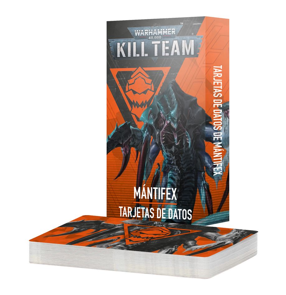 Kill team: battleclade – datacards (español) warhammer 40000. Los comandos mántifex son bioformas tiránidas hiperadaptadas capaces de operar de forma independiente durante largos periodos de tiempo. Excavan a gran velocidad para atacar a su presa desde ángulos vulnerables, y se sirven de sus espolones afilados, garras quitinosas y virulentas biotoxinas para ejecutar la voluntad de la mente colmena. Este conjunto de 33 tarjetas te ayudará a llevar la cuenta de tus mántifex en partidas de kill team. Hay tarjetas individuales para las reglas de selección de comando, agentes, reglas de facción y ardides de tiroteo, y reglas de equipo universal y de facción. Son una forma ideal de consultar fácilmente la información clave en el fragor de la batalla.