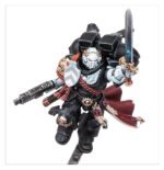 COMBAT PATROL: RAVEN GUARD WARHAMMER 40000. La Guardia del Cuervo emplea el sigilo y la inteligencia con gran eficacia, elaborando planes que les permiten golpear con fuerza y velocidad allá donde más daño haga. Esto les permite abrumar a sus rivales incluso con fuerzas reducidas: lanzan audaces asaltos que toman al enemigo por sorpresa y desaparecen con la misma velocidad, prestos a abalanzarse sobre su siguiente objetivo. Si quieres eliminar con presteza las amenazas al Imperium, esta caja es perfecta para empezar o ampliar una colección de la Guardia del Cuervo de forma más económica que comprando los kits por separado. Un móvil Capitán con propulsor de salto dirige la fuerza, acompañado por una unidad de Intercesores con propulsores de salto. Los Infiltradores y el Exoesqueleto Táctico Invictor proporcionan fuego de apoyo y toman objetivos clave. Estas 17 miniaturas de plástico representan una fuerza completa de la Guardia del Cuervo para usar en disputadas partidas del formato Patrulla de Warhammer 40,000. Puedes descargar de forma gratuita las reglas de esta Patrulla del sitio web de Warhammer Community.