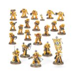COMBAT PATROL: IMPERIAL FISTS WARHAMMER 40000. Los Puños Imperiales son conocidos por su estoica determinación y su dominio de la guerra de asedio, y por construir bastiones impenetrables. Prefieren el blindaje pesado y las líneas eficientes, negándose a ceder un milímetro de terreno por fuerte que sea la presión del enemigo. Si quieres defender con estoicismo el Imperium, esta caja es perfecta para empezar o ampliar una colección de Puños Imperiales de forma más económica que comprando los kits por separado. Liderados por un heroico Capitán y su escuadra de élite de Héroes de la Compañía, los Intercesores Pesados y los Exterminadores atraviesan el fuego enemigo más intenso. Una escuadra de Intercesores despacha cualquier resistencia que quede y toma objetivos clave. Estas 21 miniaturas de plástico representan una fuerza completa de Puños Imperiales para usar en disputadas partidas tácticas del formato Patrulla de Warhammer 40,000. Puedes descargar de forma gratuita las reglas de esta Patrulla del sitio web de Warhammer Community.