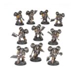 FMKLL ASSAULT SQUAD WARHAMMER THE HORUS HERESY. Las escuadras de asalto con propulsores de salto las forman soldados de ataque rápido con equipo optimizado para el combate cuerpo a cuerpo y los ataques relámpago. El uso de propulsores de salto les permite desplazarse a gran velocidad por el campo de batalla y golpear las líneas enemigas con una fuerza salvaje, superando el terreno interpuesto y abriendo grietas en las defensas para luchar cara a cara contra sus contrincantes. En su momento, la servoarmadura Mark II “Cruzada” era el epítome de la tecnología de los Marines Espaciales: una armadura de combate sellada al vacío, con protección contra la radiación y capaz de soportar cantidades de daño sin precedentes. Pese a su antigüedad, su uso seguía estando a la orden del día cuando estalló la Herejía de Horus. Con este kit multicomponente de plástico puedes montar 10 Assault Space Marines, poderosas tropas de asalto para tus ejércitos de Legiones Astartes de Warhammer: The Horus Heresy. Con su velocidad y sus chainaxes, son ideales para atacar flancos expuestos, superar las líneas frontales del enemigo y desbaratar sus planes.
