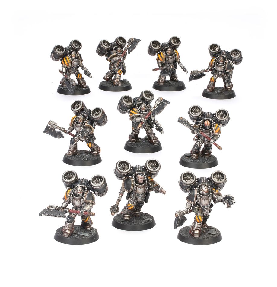 Fmkll assault squad warhammer the horus heresy. Las escuadras de asalto con propulsores de salto las forman soldados de ataque rápido con equipo optimizado para el combate cuerpo a cuerpo y los ataques relámpago. El uso de propulsores de salto les permite desplazarse a gran velocidad por el campo de batalla y golpear las líneas enemigas con una fuerza salvaje, superando el terreno interpuesto y abriendo grietas en las defensas para luchar cara a cara contra sus contrincantes. En su momento, la servoarmadura mark ii “cruzada” era el epítome de la tecnología de los marines espaciales: una armadura de combate sellada al vacío, con protección contra la radiación y capaz de soportar cantidades de daño sin precedentes. Pese a su antigüedad, su uso seguía estando a la orden del día cuando estalló la herejía de horus. Con este kit multicomponente de plástico puedes montar 10 assault space marines, poderosas tropas de asalto para tus ejércitos de legiones astartes de warhammer: the horus heresy. Con su velocidad y sus chainaxes, son ideales para atacar flancos expuestos, superar las líneas frontales del enemigo y desbaratar sus planes.
