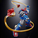 GX-118 VOLTES V LEGACY SOUL OF CHOGOKIN. Tamashii Nations presenta dentro de su línea Soul Of Chogokin la figura de Voltes V basada en su aparición en la serie de televisión "Voltes V: Legacy" que recrea el anime clásico "Super Electromagnetic Machine Voltes V". Esta figura se ha diseñado según el aspecto de la serie y recreándola con la calidad habitual de esta colección. Está fabricada con ABS, PVC y una aleación metálica. Tiene una altura total aproximada de 24 cm y se forma por la combinación de 5x vehículos: Volt Cruiser, Volt Bomber y Volt Panzer como torso, Volt Frigate como cintura y piernas y Volt Lander completa la figura como pies. Cuenta con mecanismos móviles en su estado combinado que le permite asumir una gran variedad de poses. Incluye diversos accesorios adicionales como 4x pares de manos intercambiables, 1x espada Heaven, 2x cadenas ultra electromagnéticas (fabricadas con material flexible), 2x peonzas con cuchillas acoplables a la punta de las cadenas y piezas adicionales que permiten sujetar armas con ambas manos cuando se acopla el Voltes Bazooka como brazo. Además, gracias a las partes en ángulo de las muñecas puede posar con la espada Heaven alzada o hacia abajo. También se incluye un 1x set completo de piezas para el modo Tanque y 1x pedestal para exponer tanto la figura completada como los cinco vehículos que la componen por separado. UNIDADES LIMITADAS.