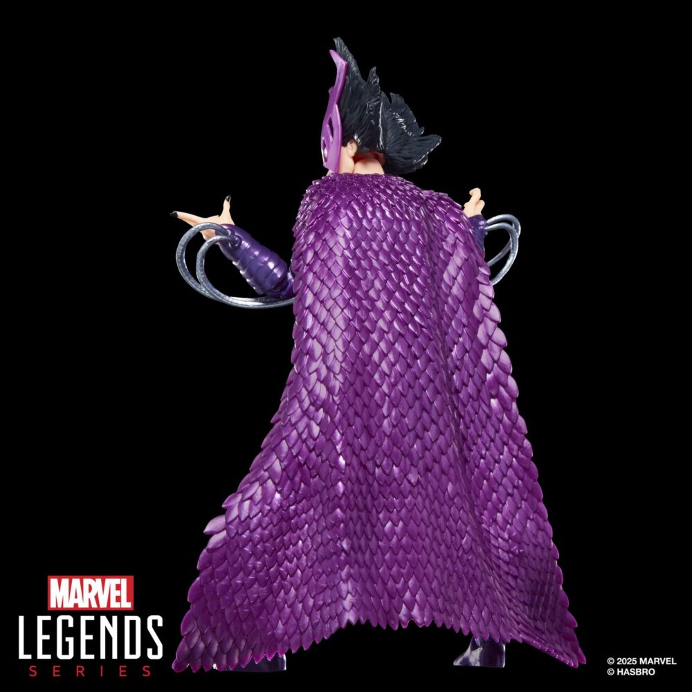 Deathbird and marvel’s gladiator x-men marvel legends. Hasbro añade a la colección marvel legends series este set de figuras de deathbird y gladiator, dos de los miembros más poderosos de la raza alienígena shi'ar. Son conocidos en españa como ave de muerte y gladiador por su aparición en las colecciones de cómics relacionadas con los "x-men" de marvel. Ambas figuras miden 15 cm y presentan un diseño detallado con más de 20 puntos de articulación para recrear poses de combate. El set también incluye 2x manos alternativas y 1x cabeza intercambiable con efecto de visión térmica para gladiator. Se presentan en una caja con ventana ilustrada. Unidades limitadas.