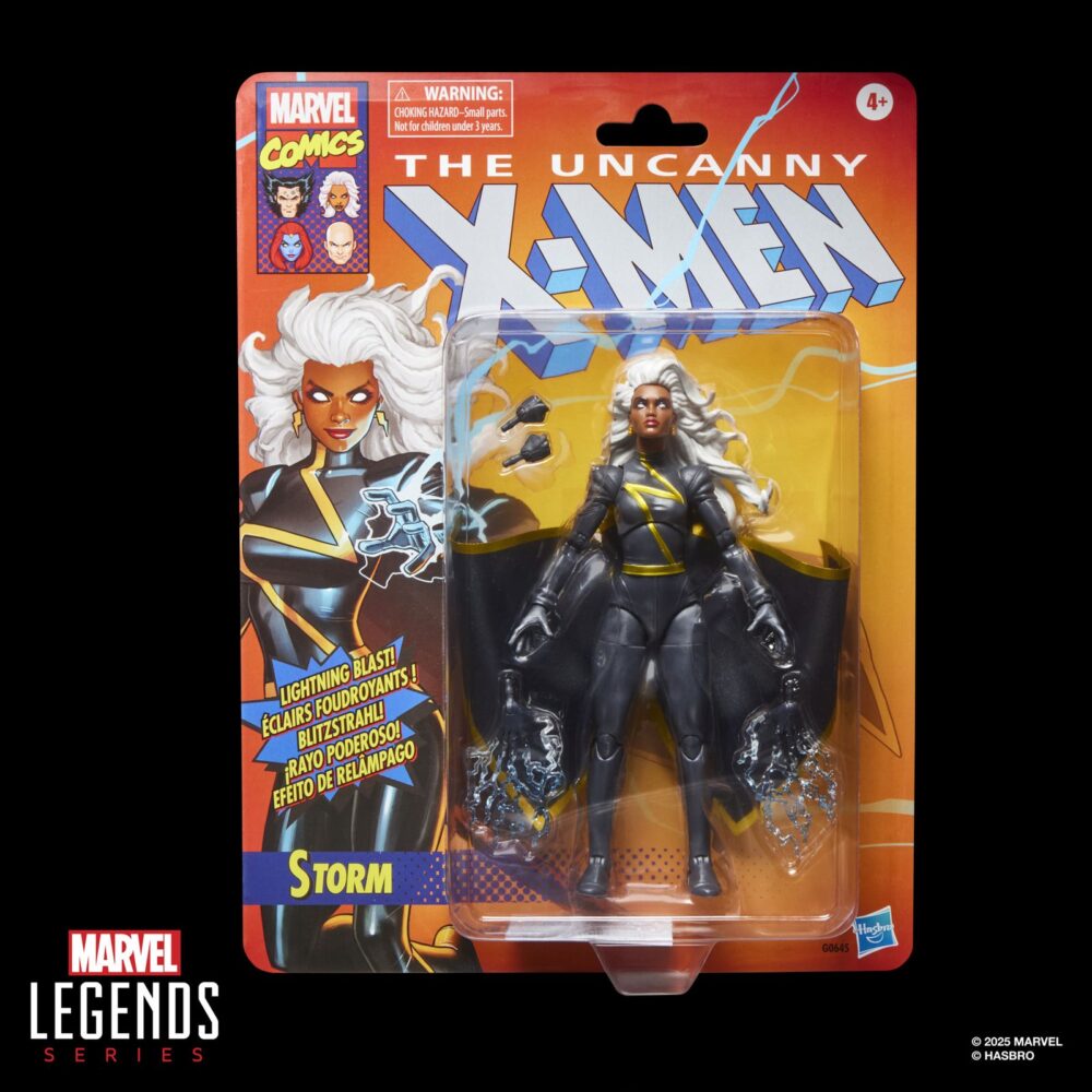 Strom x-men marvel legends series. Hasbro añade a su línea marvel legends series la figura de storm, una de las mutantes más poderosas del universo marvel, inspirada en el aspecto que lucía en los comics cuando la patrulla-x estuvo refugiada en el interior de australia. Esta figura mide 15 cm y presenta un diseño premium con más de 20 puntos de articulación que le proporcionan un amplio rango de movilidad. Incluye 2x puños alternativos, 2x manos con efectos de rayos y 1x capa de tela que permite recrear poses dinámicas. Se presenta en embalaje tipo blíster con diseño retro. Unidades limitadas.