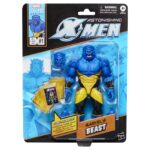 BEAST X-MEN ASTONISHING MARVEL LEGENDS SERIES. Se une a la línea Marvel Legends Series la figura del mutante Bestia. Mide 15 cm y cuenta con más de 20 puntos de articulación. Está inspirada en su apariencia en los cómics "Astonishing X-Men". Incluye 1x cabeza alternativa, 1x par de manos extras y 1x réplica a escala del cómic con la portada de "Astonishing X-Men Saga" de 2006. Cuenta con más de 20 puntos de articulación para recrear poses dinámicas. Se presenta en un blíster ilustrado estilo retro. UNIDADES LIMITADAS