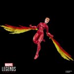 PHOENIX RACHEL SUMMERS EXCALIBUR MARVEL LEGENDS SERIES. Hasbro presenta en su colección Marvel Legends Series la figura de Rachel Summers como Fénix, inspirada en su aspecto en los cómics de "Excalibur". La figura mide 15 cm e incluye 1x réplica a escala del cómic con la portada de "Excalibur #1"de 1998, 4x manos intercambiables, 1x cabeza alternativa y 2x efectos de alas de fuego para recrear su transformación en Fuerza Fénix. Cuenta con más de 20 puntos de articulación para recrear diversas escenas. Se presenta en un blíster ilustrado estilo retro. UNIDADES LIMITADAS.