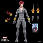 BLACK WIDOW MARVEL LEGENDS SERIES. Hasbro añade a su colección Marvel Legends Series la figura de Viuda Negra, basada en su aparición en un icónico cómic de la colección de "The Uncanny X-Men" en el que hacía equipo con Lobezno y el Capitán América. La figura mide 15 cm y se acompaña de 2x manos alternativas, 2x muñequeras con efecto de combate, 2x muñequeras con efecto de humo y 1x réplica a escala del cómic con la portada de “The Uncanny X-Men #268” de 1990. Su diseño premium y sus más de 20 puntos de articulación permiten reproducir una gran variedad de poses. Se presenta en un blíster ilustrado estilo retro. UNIDADES LIMITADAS.