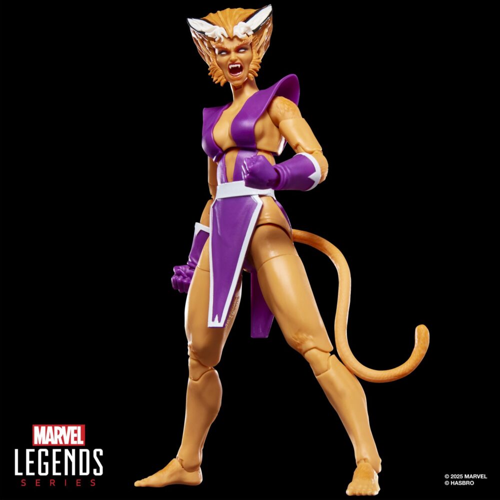 Feral x-force marvel legends series. Hasbro lanza dentro de la línea marvel legends series la figura de la mutante feral (feroz en españa), inspirada en su aspecto en el cómic "x-force". La figura mide 15 cm y cuenta con 2x manos alternativas y 1x réplica a escala del cómic con la portada de “x-force #1”de 1991. Su acabado premium y más de 20 puntos de articulación permiten exponerla en múltiples poses. Se presenta en un blíster ilustrado estilo retro. Unidades limitadas.