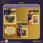 JOKER GOON TWO FIGURES IN ONE VERSION BATMAN (1989) 5 POINTS. Mezco Toyz añade a su colección 5 Points la versión de dos figuras en una de los esbirros del Joker basada en su apariencia en la película "Batman" de 1989. Mide aproximadamente 9,5 cm y se presenta en formato blíster con estética retro. Incluye 2x cabezas intercambiables (para poder recrear 2 esbirros diferentes), 2x brazos intercambiables, 1x cuerda con gancho y 1x radiocasete.  