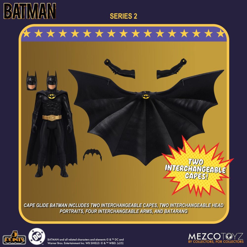 BATMAN CAPE GLIDE VERSION BATMAN (1989) 5 POINTS. Mezco Toyz suma a su colección 5 Points la versión con capa de planeo de la figura articulada de Batman basada en su apariencia en la película homónima de 1989. Mide aproximadamente 9,5 cm y se presenta en formato blíster con estética retro. Incluye 1x cabeza con cicatrices, 2x brazos intercambiables para sostener la capa, 2x capas (desplegada para planear y estándar) y 1x batarang.