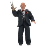 FREDDY TUXEDO NIGHTMARE IN ELM STREET 3 RE-RUN. Neca vuelve a presentar a Freddy Krueger con esmoquin inspirado en la película "A Nightmare on Elm Street 3: Dream Warriors" ("Pesadilla en Elm Street 3: Los guerreros del sueño" en España). Esta figura vestida mide 20 cm y lleva un traje de tela con pajarita a rayas rojas y verdes. Incluye 1x réplica de la casa nº 1428 de Elm Street con luz LED. Se entrega en una caja con ventana apta para coleccionistas.