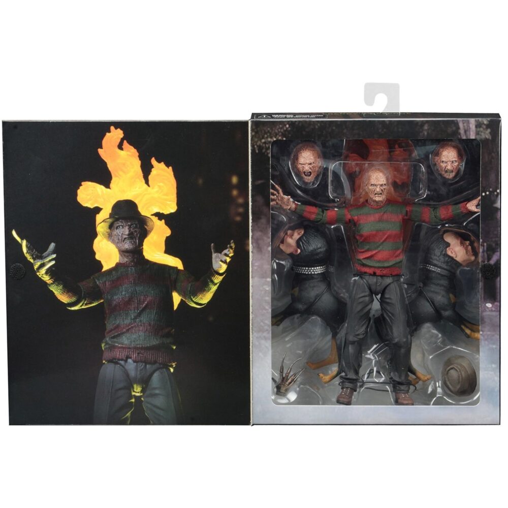 ULTIMATE FREDDY KRUEGER A NIGHTMORE ON ELM STREET PART 2. Neca vuelve a añadir a su línea Ultimate la figura de Freddy Krueger basada en la película "A Nightmare on Elm Street Part 2: Freddy's Revenge" ("Pesadilla en Elm Street 2: La venganza de Freddy" en España). Mide 18 cm e incluye 3x cabezas intercambiables, 2x perros demoníacos, 1x mano enguantada, 1x mano afilada, 1x sombrero extraíble y 1x efecto de fuego magnético. Se presenta en una caja con ventana y solapa frontal.