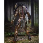 ULTIMATE FERAL PREDATOR PREY. Neca vuelve a presentar la figura Ultimate del Predator que aparece en la película "Prey", ambientada hace 300 años. Este depredador alienígena altamente evolucionado mide más de 20 cm de alto y reproduce con precisión su aspecto en la película. Incluye 1x máscara, 1x arpón, 2x lanzas (cerrada y desplegada), 2x escudos (abierto y plegado), 2x mandíbulas, armas adicionales y 7x manos intercambiables. Se entrega en una caja con solapa frontal apta para exhibición.