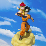 SON GOKU AND SON GOHAN KID & KINTOUN DRAGON BALL Z SH FIGUARTS. Este set te trae a Son Goku tal como aparece en la saga Saiyan , con su icónico Kame-Sen-ryu gi . Junto a él, vienen Son Gohan y la querida Nube de Nimbus , lo que convierte a este trío en un imprescindible. Con una amplia gama de partes faciales intercambiables, puedes recrear innumerables momentos memorables del anime, desde la dinámica escena de apertura hasta muchos de sus momentos más llamativos.