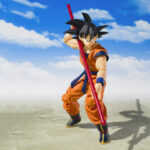 SON GOKU AND SON GOHAN KID & KINTOUN DRAGON BALL Z SH FIGUARTS. Este set te trae a Son Goku tal como aparece en la saga Saiyan , con su icónico Kame-Sen-ryu gi . Junto a él, vienen Son Gohan y la querida Nube de Nimbus , lo que convierte a este trío en un imprescindible. Con una amplia gama de partes faciales intercambiables, puedes recrear innumerables momentos memorables del anime, desde la dinámica escena de apertura hasta muchos de sus momentos más llamativos.