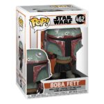 BOBA FETT STAR WARS THE MANDALORIAN FUNKO POP. Figura de vinilo de la línea 'POP!', tamaño aprox. 9 cm. Boba Fett es un personaje ficticio creado por la saga de Star Wars. Este personaje es un cazarrecompensas blindado que suele aparecer tanto en precuelas como originales. Este Funko de 9cm de tamaño representa a Boba Fett sobre una base de peana con su armadura habitual un poco dañada y un arma en la mano.