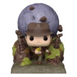 INDIANA JONES (BOULDER ESCAPE) FUNKO POP. Figura de vinilo de la línea 'POP!', tamaño aprox. 9 cm. Funko nos trae la colección Indiana Jones, basada en la saga de películas concebida por George Lucas, producidas por Paramount Pictures e interpretadas por Harrison Ford. Las películas están protagonizadas por un profesor de arqueología y aventurero que intenta localizar reliquias de gran relevancia histórica en colaboración con el gobierno estadounidense, para salvarlos de las manos de otros gobiernos y malhechores y que no los utilicen para fines bélicos.  Esta pieza captura el emocionante instante de la película "Indiana Jones: En Busca del Arca Perdida" cuando nuestro intrépido héroe escapa de un enorme rodillo de roca, en una escena que se ha grabado en la memoria colectiva.