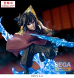 GIYU TOMIOKA DEMON SLAYER: KIMETSU NO YAIBA ESTATUA PVC XROSS LINK ANIME. Giyu Tomioka, un Hashira del Agua del Cuerpo de Cazadores de Demonios, es un guerrero tranquilo pero temible. Con un control inigualable de la técnica de Respiración del Agua y un comportamiento sereno, es uno de los personajes más emblemáticos de Demon Slayer. Esta figura lo captura en pleno ataque, combinando elegancia y fuerza letal. Giyu aparece en pleno movimiento, con la espada desenvainada, mientras flota sobre una base de agua translúcida y arremolinada. Su pose precisa y fluida refleja la naturaleza de su técnica de respiración: rápida, aguda y silenciosa. Su expresión concentrada resalta su carácter tranquilo y resuelto. La escultura refleja con precisión su diseño del anime: su característico haori de doble patrón, el uniforme estándar de Demon Slayer y los vivos efectos de agua azul en PVC translúcido, que amplían el movimiento de su espada. La escena parece congelada en plena acción, lo que amplifica el impacto de la exposición. Con una altura aproximada de 15 cm, esta figura de PVC de la línea Xross Link de SEGA cuenta con una base transparente, una pose dinámica y un acabado nítido, perfecta para los fans que quieran crear una exposición de Kimetsu no Yaiba llena de energía.