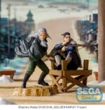 TOSHIZO HIJIKATA GOLDEN KAMUY ESTAYUA PVC XROSS LINK ANIME. En Golden Kamuy, Toshizo Hijikata es más que una leyenda viviente: es un fantasma de la historia, resucitado para reclamar el futuro que una vez soñó. Basada en el vicecomandante del Shinsengumi, esta versión anime de Hijikata fusiona el honor del pasado con la violencia de una búsqueda de tesoros moderna. A pesar de su edad, Hijikata sigue siendo un maestro de la espada y un líder poderoso. Con larga cabellera plateada, mirada penetrante y una determinación inigualable, forma su propia facción en la guerra del oro Ainu, desafiando tanto a las fuerzas militares como a criminales despiadados. Cada decisión que toma se basa en su misión de revivir una nación, cueste lo que cueste. Esta figura de PVC de 13 cm de altura lo captura en pleno movimiento, listo para atacar. Sus rodillas están flexionadas en una postura firme, con la mano agarrando su katana y la capa ondeando tras él. Su intensa expresión, junto con la dinámica forma de su ropa y cabello, refleja su disposición para la batalla. La base rocosa añade realismo al entorno y refuerza el movimiento y la presencia de la figura. Parte de la línea Xross Link de SEGA, es un fiel homenaje al espíritu imponente de Hijikata.