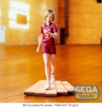 KENMA KOZUME HAIKYU!! ESTATUA PVC HIGH PREMIUM. En Haikyuu!!, Kenma Kozume es el colocador de Nekoma High y el discreto estratega que guía cada movimiento del equipo. Conocido por su calma y agudeza mental, Kenma no busca ser el centro de atención. En cambio, observa, calcula y ejecuta jugadas perfectamente sincronizadas con una precisión sin esfuerzo. A menudo visto jugando o en un lugar reservado, Kenma es el pensador silencioso de la cancha. Pero no te dejes engañar por su bajo perfil: su lectura del juego es inigualable y su presencia se siente en cada jugada. Es el cerebro de Nekoma, y ​​cada jugada comienza con él. Esta figura de PVC de 16 cm de la colección High Premium captura a Kenma con su uniforme rojo de Nekoma, luciendo con orgullo el número 5. Camina sobre la base de una cancha de voleibol estilizada, en una pose natural y relajada que combina con su naturaleza reservada. La escultura se mantiene fiel al anime, desde el cabello de dos tonos hasta la mirada abatida y la camiseta sutilmente detallada.