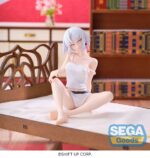 DRAKE YUMEMIRIZE GODDESS OF VICTORY: NIKKE ESTATUA PVC. Sumérgete en el mundo de Goddess of Victory: Nikke con esta impresionante figura de Drake, miembro del equipo de combate especializado. Esta figura de PVC, de aproximadamente 10 cm de altura, forma parte de la colección Yumemirize de SEGA, conocida por sus poses elegantes y delicadas. Drake aparece aquí en una pose relajada y seductora, sentada y ligeramente inclinada hacia atrás. Su carismático aura y su intensa mirada captan inmediatamente la atención, enfatizando su naturaleza poderosa y misteriosa. Vestida con un ligero traje blanco, la figura destaca los rasgos distintivos de Drake, incluyendo su corto cabello plateado y sus sofisticados accesorios de combate, reflejando su papel en el videojuego. Los detalles de la figura están meticulosamente elaborados, desde los pliegues de su ropa hasta su expresión facial segura y atrevida. A pesar de su tamaño compacto de 10 cm, esta pieza es un verdadero tesoro para cualquier fan de Goddess of Victory: Nikke, ya que combina la estética y el acabado de calidad típicos de los productos de SEGA.