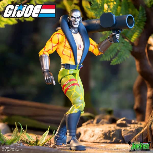 Destro python patrol gi joe ultimates.  ¡rápido, gi joe! ¡super7 ultimates! Destro, la patrulla pitón, está listo para atacar. Esta figura de 18 cm, altamente articulada, presenta detalles metálicos y está inspirada en las figuras de acción clásicas de la patrulla pitón. Su caja con ventana, ideal para coleccionistas, con una exuberante escena selvática, crea una sensación de aventura, ya que el peligro acecha en cada esquina. Esta figura viene con cabezas, manos y armas intercambiables, para que puedas cambiar el aspecto de destro y añadir más caos. Completa tu lista de tropas de operativos cobra con un coleccionable listo para todo.