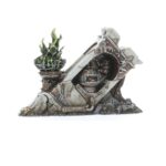 WARHAMMER AGE OF SIGMAR: CAJA DE INICIO DE PUNTA DE LANZA (ESPAÑOL). La Era de Sigmar es una era de guerra sin fin. Durante siglos, los formidables Forjados en la Tormenta han luchado contra las fuerzas del mal, pero ahora parece haber llegado la Hora de la Ruina con incontables hordas de escurridizos Skaven inundando los Reinos Mortales. Tan poderoso es su armamento arcano que el Dios Rey Sigmar ha enviado a sus guerreros más poderosos para frenar la marea. A la cabeza de esta resplandeciente hueste marchan las cámaras de Perdición, guerreros que han muerto tantas veces que se parecen más a armas vivientes que a los humanos que protegen. Este set es perfecto para empezar con Warhammer Age of Sigmar, un apasionante universo de fantasía del que puedes formar parte coleccionando ejércitos, pintándolos y combatiendo con tus amistades. El manual de 72 páginas contiene todo lo que necesitas para empezar con todos los aspectos de este emocionante hobby; aprenderás a montar y pintar tus miniaturas, descubrirás el universo al que pertenecen y disputarás con ellas emocionantes batallas. También incluye el libro Punta de lanza: Fuego y jade, que contiene todas las reglas adicionales que necesitas para jugar al vertiginoso modo de juego Punta de lanza, junto con un tapete de juego de dos caras en el que jugar tus partidas de Punta de lanza. Incluso encontrarás dos fuerzas completas de Punta de lanza, para que te lances a jugar partidas tácticas e intensas desde el primer momento.