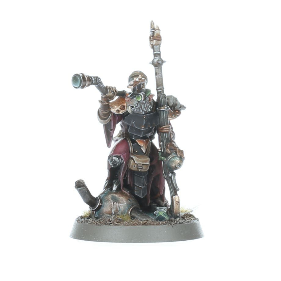 WARHAMMER AGE OF SIGMAR: CAJA DE INICIO DE PUNTA DE LANZA (ESPAÑOL) Warhammer age of sigmar: caja de inicio de punta de lanza (español). La era de sigmar es una era de guerra sin fin. Durante siglos, los formidables forjados en la tormenta han luchado contra las fuerzas del mal, pero ahora parece haber llegado la hora de la ruina con incontables hordas de escurridizos skaven inundando los reinos mortales. Tan poderoso es su armamento arcano que el dios rey sigmar ha enviado a sus guerreros más poderosos para frenar la marea. A la cabeza de esta resplandeciente hueste marchan las cámaras de perdición, guerreros que han muerto tantas veces que se parecen más a armas vivientes que a los humanos que protegen. Este set es perfecto para empezar con warhammer age of sigmar, un apasionante universo de fantasía del que puedes formar parte coleccionando ejércitos, pintándolos y combatiendo con tus amistades. El manual de 72 páginas contiene todo lo que necesitas para empezar con todos los aspectos de este emocionante hobby; aprenderás a montar y pintar tus miniaturas, descubrirás el universo al que pertenecen y disputarás con ellas emocionantes batallas. También incluye el libro punta de lanza: fuego y jade, que contiene todas las reglas adicionales que necesitas para jugar al vertiginoso modo de juego punta de lanza, junto con un tapete de juego de dos caras en el que jugar tus partidas de punta de lanza. Incluso encontrarás dos fuerzas completas de punta de lanza, para que te lances a jugar partidas tácticas e intensas desde el primer momento.