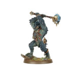 SPEARHEAD SERAPHON WARHAMMER AGE OF SIGMAR. Los reptilianos Serafones se esfuerzan incansablemente por hacer avanzar el Gran Plan de los Ancestrales, devolviendo el verdadero orden y equilibrio a los reinos deformados por los Dioses Oscuros. Sus ejércitos ven a saurios de sangre fría y feroces bestias escamosas luchar juntos como una única fuerza potente: una fusión de violencia depredadora y poder cósmico esotérico que pocos pueden resistir. Si quieres ejercer un poder antiguo y de sangre fría para limpiar la mancha del Caos de los Reinos Mortales, esta caja es la forma perfecta de comenzar un nuevo ejército de Serafones (o ampliar una colección ya existente) y ahorra más que si las compras por separado. Contiene una equilibrada selección de unidades que te permitirá desplegar un ejército de reptilianos Serafones en el tablero de juego con solo estas miniaturas. Esta caja incluye las siguientes miniaturas multicomponente de plástico: 1 Saurio Viejaestirpe en Carnosaurio y 1 Saurio Viejaestirpe a pie, que también se puede montar como un Saurio Veterano en Carnosaurio, o un Oráculo Eslizón en Troglodón con un Saurio Viejaestirpe a pie. 3 Kroxigores, que alternativamente se pueden montar como Kroxigores Prole de Guerra. 10 Guerreros Saurios. Todas las miniaturas se suministran con sus peanas correspondientes. Estas miniaturas requieren montaje y pintado; recomendamos utilizar pegamento para plástico Citadel y pinturas Citadel Colour.