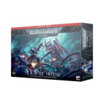 WARHAMMER 40,000: CAJA DE INICIO (ESPAÑOL). En el despiadado universo del lejano futuro solo hay guerra. En los dispersos mundos del Imperium de la Humanidad, en la galaxia asediada por tormentas disformes y conflicto sin fin, los ejércitos de la humanidad luchan por sobrevivir. El Imperium está al borde de la aniquilación tras la aparición de las flotas colmena Tiránidas procedentes del frío vacío interestelar. Los Marines Espaciales son la última línea de defensa entre esta voraz amenaza alienígena y los atribulados mundos del reino imperial. Sumérgete en el 41.º Milenio con la Caja de inicio definitiva de Warhammer 40,000, la cual te trae una experiencia introductoria completa con un montón de miniaturas, un campo de batalla sobre el que luchar, manuales de instrucciones y todos los dados que necesitas para jugar tus primeras partidas. Elige entre los superhumanos Marines Espaciales o los enjambres Tiránidos, pásale la vara de mando del otro ejército a un colega o familiar y combate durante horas de apasionante entretenimiento. No hay mejor manera de dar tus primeros pasos en el fascinante mundo de Warhammer 40,000. Esta caja es además también ideal para expandir tus colecciones ya existentes.
