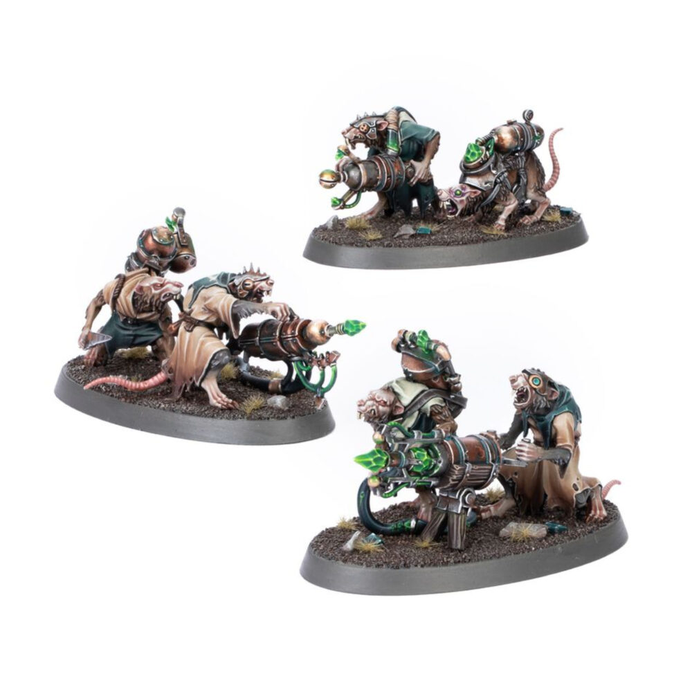 Skaven warpspark weapon battery warhammer age of sigmar. Las baterías de armas brujas son miembros de los clanes skryre que a menudo marchan a la guerra ocultos entre hordas de serviles ratas de clan. Cuando llega el momento adecuado se revelan y descargan sus extrañas pero poderosas máquinas sobre el desprevenido enemigo. Ya sea con una lluvia de balas, ráfagas de espeluznantes llamas disformes o rayos brujos, obtienen una cosecha mortal para gloria de la rata cornuda. Con este kit multicomponente de plástico podrás montar tres equipos de armas con una de tres máquinas mortales diferentes. Todas pueden ser un tanto inestables, pero están diseñadas para acabar con diferentes tipos de enemigos. Las amerratadoras emiten una lluvia de plomo caliente para devastar las hordas enemigas; los lanzallamas brujos escupen una inextinguible llamarada verde, y los escuperrayos brujos son excelentes para aniquilar a tus enemigos con arcos de rayos brujos. Encontrarás un montón de opciones estéticas como opciones de cabeza para cada artillero además de puntas de armas, mochilas y más cosas para que puedas personalizar fácilmente tus unidades. Este kit contiene 63 componentes de plástico y 3 peanas ovaladas citadel de 60 mm x 35 mm. Estas miniaturas se venden sin montar y sin pintar; recomendamos usar pegamento para plástico citadel y pinturas citadel colour.