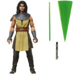 QUINLAN VOS BLACK SERIES STAR WARS THE CLONE WARS. Hasbro suma a su colección The Black Series la figura de Quinlan Vos, inspirada en la apariencia de su personaje en la serie animada "Star Wars: The Clone Wars" ("Star Wars: La guerra de los clones" en España). Mide 15 cm de altura e incluye 1x sable de luz verde con efectos de combate removibles. Muestra un diseño fiel al personaje, con múltiples puntos de articulación. Se presenta en una caja con ventana y diseño temático. UNIDADES LIMITADAS.