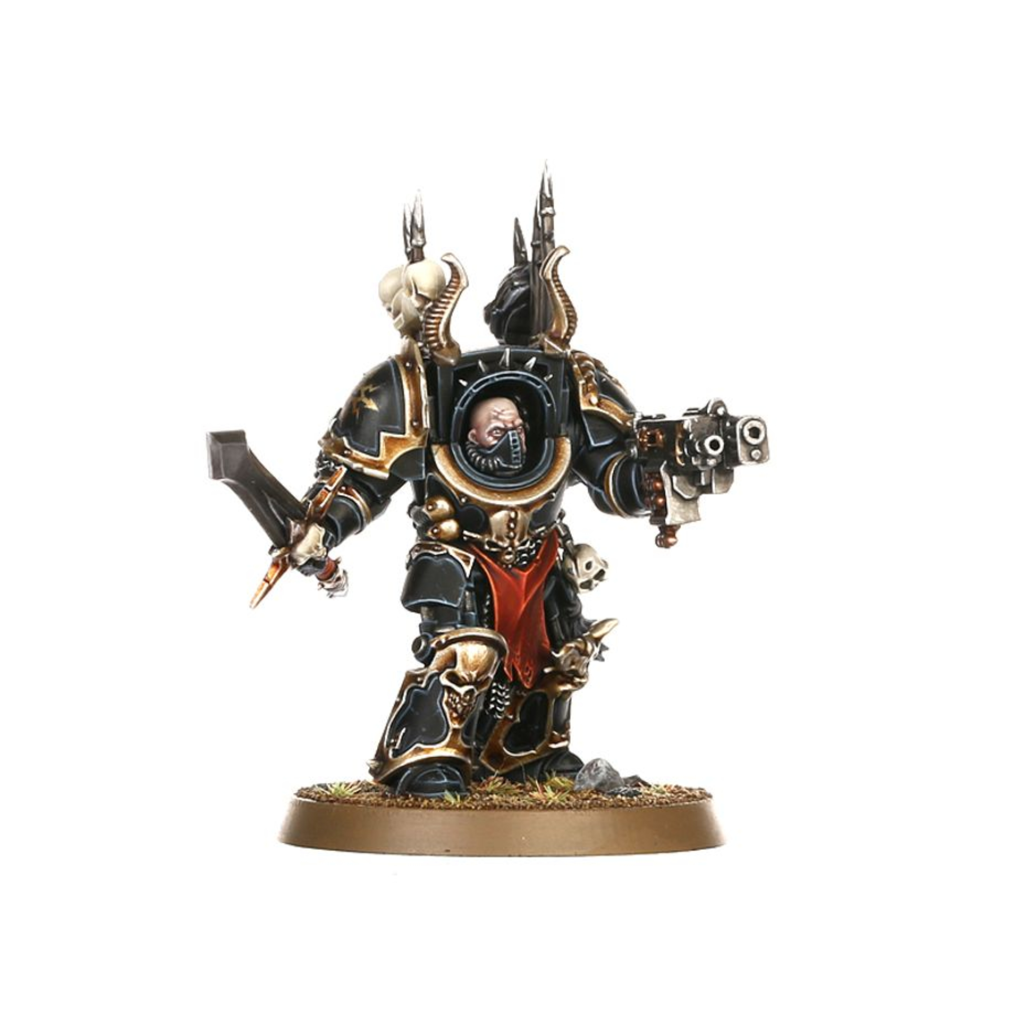 CHAOS SPACE MARINES CHAOS TERMINATOR SQUAD WARHAMMER 40,000 Chaos space marines chaos terminator squad warhammer 40,000. Los exterminadores del caos son moles asesinas, tanques andantes enfundados en enormes armaduras corruptas. Sus pinchos y cuernos les confieren un aspecto monstruoso, y su devastador arsenal de fuego pesado y armas de combate les permite hacer trizas a las escuadras de élite y los ingenios de guerra del enemigo. Con este kit multicomponente de plástico puedes montar cinco exterminadores del caos para reforzar tus ejércitos de marines espaciales del caos, devoradores de mundos o hijos del emperador en partidas de warhammer 40,000. Estos veteranos fuertemente blindados se abren paso entre fútiles andanadas de fuego enemigo para abatir a sus impotentes víctimas con un selecto arsenal de armamento brutal. Cada uno de estos corpulentos guerreros está equipado con un combibólter y un arma maldita. Además, el kit incluye cinco combiarmas, tres puños de energía, un lanzallamas pesado, un cañón automático segador, un puño sierra para perforar blindajes y la opción de portar armas malditas emparejadas. También trae cabezas, hombreras y picas con trofeos intercambiables para que personalices fácilmente a tus guerreros de élite. El kit contiene 82 piezas de plástico, 5 peanas redondas citadel de 40 mm y una hoja con 364 calcomanías al agua de gran calidad para marines espaciales del caos con las que decorar tus miniaturas. Las miniaturas se proporcionan sin montar ni pintar. Recomendamos usar pegamento para plástico citadel y pinturas citadel colour.
