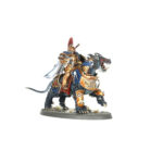 STORMCAST ETERNALS DRACOTHIAN GUARD ZOMBIES WARHAMMER AGE OF SIGMAR. Mientras sus Dracoths cargan escupiendo rayos centelleantes, los Tempestors desatan la furia de sus ballestas tempestad, descargando una salva tras otra de proyectiles como meteoritos ardientes. Los Tempestors pueden centrar sus esfuerzos en abatir a un enemigo especialmente poderoso, o simplemente romper las filas enemigas para abrir paso al resto de la Dracothian Guard. Este kit de plástico multicomponente contiene lo necesario para montar dos Dracothian Guard Tempestors, armados con ballestas tempestad, espada de guerra y escudos de sigmarite cada uno a lomos de un feroz Dracoth. Este kit también te permite montar las siguientes variantes de la Draconthian Guard: Fulminators, armados con espadones azotatormentas y escudos de sigmarite. Concussors, armados con martillos relámpago y escudos de sigmarite. Desolators, armados con hachas de trueno y escudos de sigmarite. Un Dracothian Guard puede montarse opcionalmente como Lord-Celestant en Dracoth armado con una selección de armas que incluye martillo tempestos, hacha trueno, martillo relámpago, espadón azotatormentas y escudo de sigmarite. Este kit de 80 componentes incluye dos peanas Citadel ovaladas de 90x52 mm Estas miniaturas se suministran sin pintar y requieren montaje. Recomendamos usar pegamento para plástico Citadel y pinturas Citadel Colour.