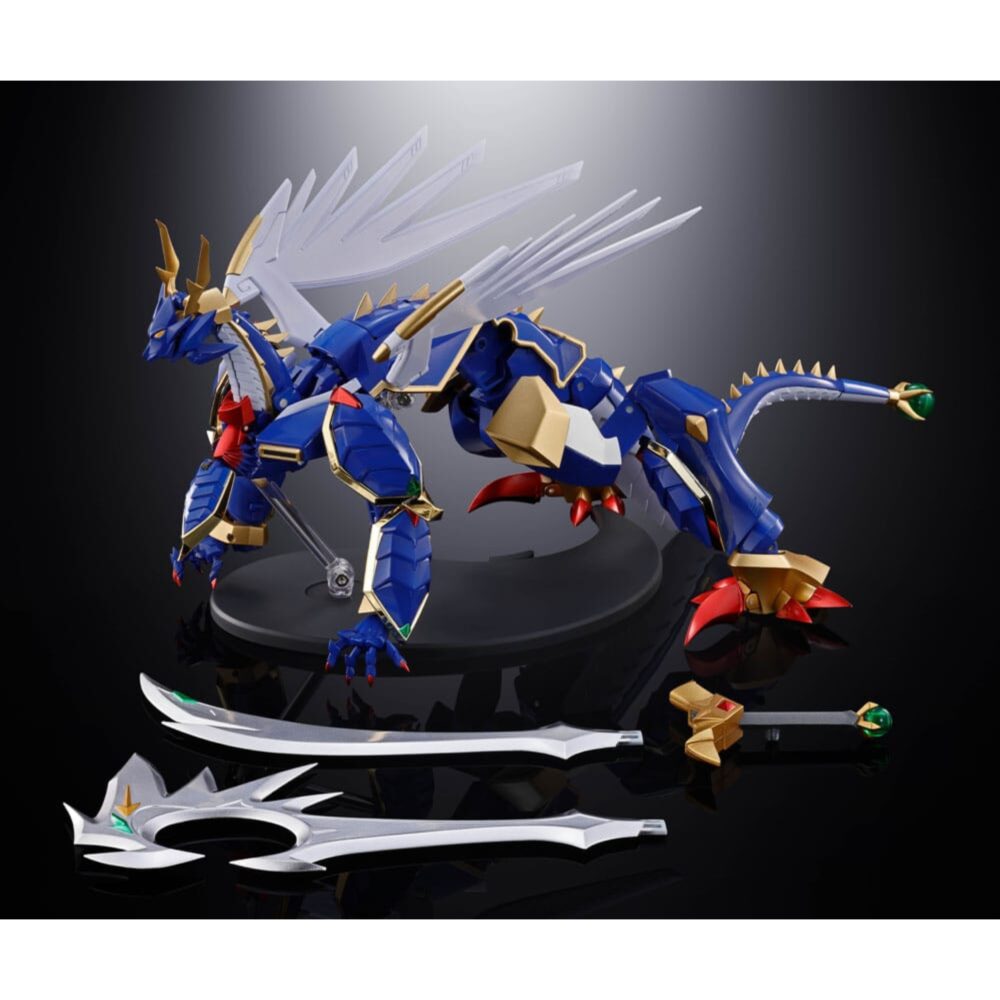 Gx-119 dragon tiger king / tiger dragon king super robot wars og soul of chogokin.  ryuko-o y koryu-o, procedentes del universo super robot wars: original generations, son dos mechas legendarios que destacan por su potencia bruta y su imponente estilo. Figuras emblemáticas de la franquicia, encarnan la dualidad entre la fuerza salvaje y el dominio marcial en un mundo donde reinan los combates entre robots gigantes. La figura gx-119 reúne a estos dos titanes mecánicos en una versión transformable de aspecto majestuoso. Ryuko-o, esbelto, tiene alas y una postura erguida que evoca a una criatura celestial. Koryu-o, más robusto, presenta formas compactas y una musculatura mecánica realzada por sus enormes garras. Juntos, ilustran la complementariedad de dos fuerzas distintas. El nivel de detalle es notable: armaduras metálicas brillantes en azul, blanco y dorado, expresiones feroces, armas imponentes (cetro con orbe verde, espada curva, garras macizas) y elementos móviles como las alas, la cola o los cuernos. Cada pieza está finamente esculpida, con acabados metálicos que acentúan su poderosa presencia. Con una altura de unos 20 cm, esta figura de metal pertenece a la colección soul of chogokin de tamashii nations. El set permite recrear las dos formas con transformación, articulación avanzada y acabado de primera calidad. Una pieza imprescindible para los fans de los mechas tácticos y los robots legendarios.