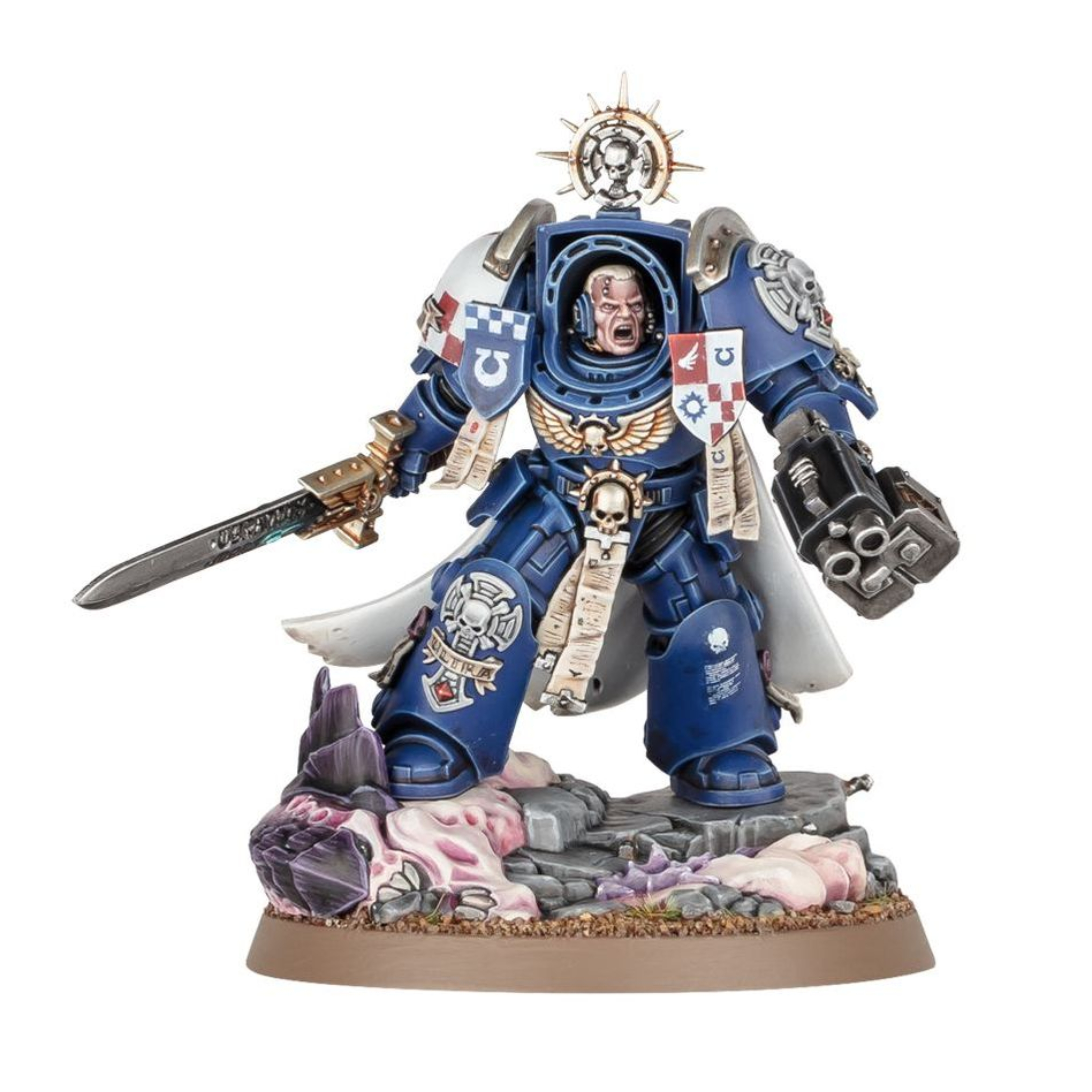 WARHAMMER 40,000: CAJA DE INICIO (ESPAÑOL) Warhammer 40,000: caja de inicio (español). En el despiadado universo del lejano futuro solo hay guerra. En los dispersos mundos del imperium de la humanidad, en la galaxia asediada por tormentas disformes y conflicto sin fin, los ejércitos de la humanidad luchan por sobrevivir. El imperium está al borde de la aniquilación tras la aparición de las flotas colmena tiránidas procedentes del frío vacío interestelar. Los marines espaciales son la última línea de defensa entre esta voraz amenaza alienígena y los atribulados mundos del reino imperial. Sumérgete en el 41. º milenio con la caja de inicio definitiva de warhammer 40,000, la cual te trae una experiencia introductoria completa con un montón de miniaturas, un campo de batalla sobre el que luchar, manuales de instrucciones y todos los dados que necesitas para jugar tus primeras partidas. Elige entre los superhumanos marines espaciales o los enjambres tiránidos, pásale la vara de mando del otro ejército a un colega o familiar y combate durante horas de apasionante entretenimiento. No hay mejor manera de dar tus primeros pasos en el fascinante mundo de warhammer 40,000. Esta caja es además también ideal para expandir tus colecciones ya existentes.