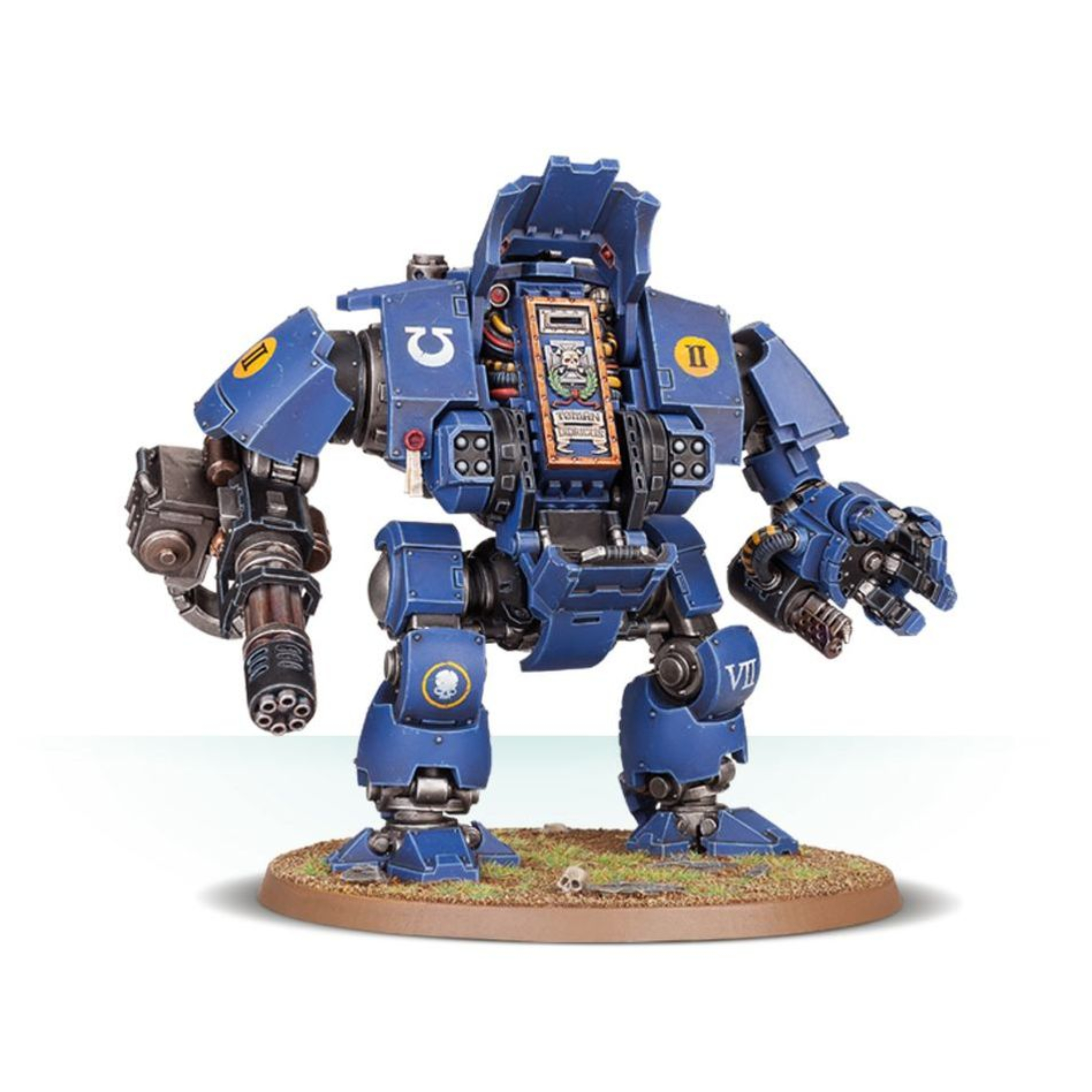 SPACE MARINES PRIMARIS REDEMPTOR DREADNOUGHT WARHAMMER 40,000 Máquinas de guerra que aplastan huesos y revientan cráneos mientras se abren paso a través de las filas enemigas. Más altos, corpulentos y astutamente diseñados que los dreadnoughts de diseño tradicional, estos goliats están alimentados por reactores hiperdensos y sofisticados paquetes de fibras. Pueden acelerar de un paso ruidoso a una marcha de grandes zancadas que hacen temblar el suelo, atravesando lluvias de fuego sin inmutarse. El diseño de los vínculos neuronales del redemptor es tan milagroso que su habitante, a pesar de estar sepultado en el sarcófago dentro del pecho del dreadnought, puede ejercer control con una destreza y velocidad sorprendentes. Este kit de plástico multicomponente contiene las piezas necesarias para montar un primaris redemptor dreadnought. Con el doble de altura que los ya imponentes primaris space marines, y más alto y corpulento que el dreadnought normal, esta miniatura tiene un aspecto excepcionalmente agresivo que se corresponde con su gran potencia en la mesa de juego. Artilla un cañón gatling o un incinerador de plasma como opciones para la mano derecha, y un puño de redemptor con lanzallamas pesado o cañón gatling como armas de apoyo para la izquierda, 2 lanzagranadas fragtormenta o bólters tormenta montados en el pecho, y una batería de cohetes ícaro en el armazón como defensa antiaérea. La armadura pesada del pecho (repleta de superficies lisas y líneas rectas, perfecta para añadir calcomanías y detalles) del redemptor dreadnought puede modelarse para que se abra pivotando y muestre el sarcófago sepultado en su interior. El aficionado más osado puede quitar también los pernos de la cintura, los brazos y las piernas de la miniatura, lo que aporta una mayor variedad de opciones de poses. El primaris redemptor dreadnought se compone de 109 piezas, e incluye una peana redonda citadel de 90 mm y una hoja de calcomanías.