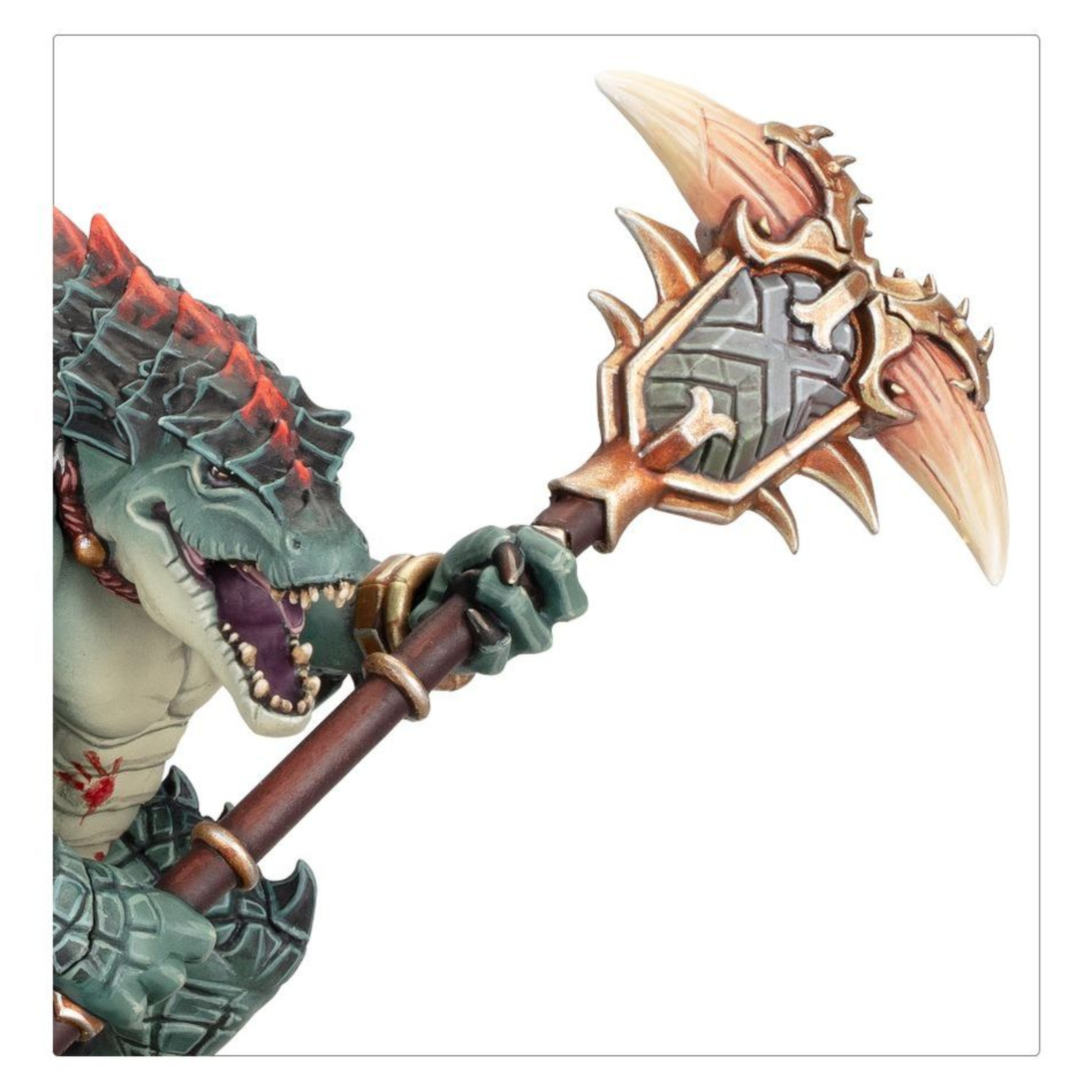 SPEARHEAD SERAPHON WARHAMMER AGE OF SIGMAR Spearhead seraphon warhammer age of sigmar. Los reptilianos serafones se esfuerzan incansablemente por hacer avanzar el gran plan de los ancestrales, devolviendo el verdadero orden y equilibrio a los reinos deformados por los dioses oscuros. Sus ejércitos ven a saurios de sangre fría y feroces bestias escamosas luchar juntos como una única fuerza potente: una fusión de violencia depredadora y poder cósmico esotérico que pocos pueden resistir. Si quieres ejercer un poder antiguo y de sangre fría para limpiar la mancha del caos de los reinos mortales, esta caja es la forma perfecta de comenzar un nuevo ejército de serafones (o ampliar una colección ya existente) y ahorra más que si las compras por separado. Contiene una equilibrada selección de unidades que te permitirá desplegar un ejército de reptilianos serafones en el tablero de juego con solo estas miniaturas. Esta caja incluye las siguientes miniaturas multicomponente de plástico: 1 saurio viejaestirpe en carnosaurio y 1 saurio viejaestirpe a pie, que también se puede montar como un saurio veterano en carnosaurio, o un oráculo eslizón en troglodón con un saurio viejaestirpe a pie. 3 kroxigores, que alternativamente se pueden montar como kroxigores prole de guerra. 10 guerreros saurios. Todas las miniaturas se suministran con sus peanas correspondientes. Estas miniaturas requieren montaje y pintado; recomendamos utilizar pegamento para plástico citadel y pinturas citadel colour.