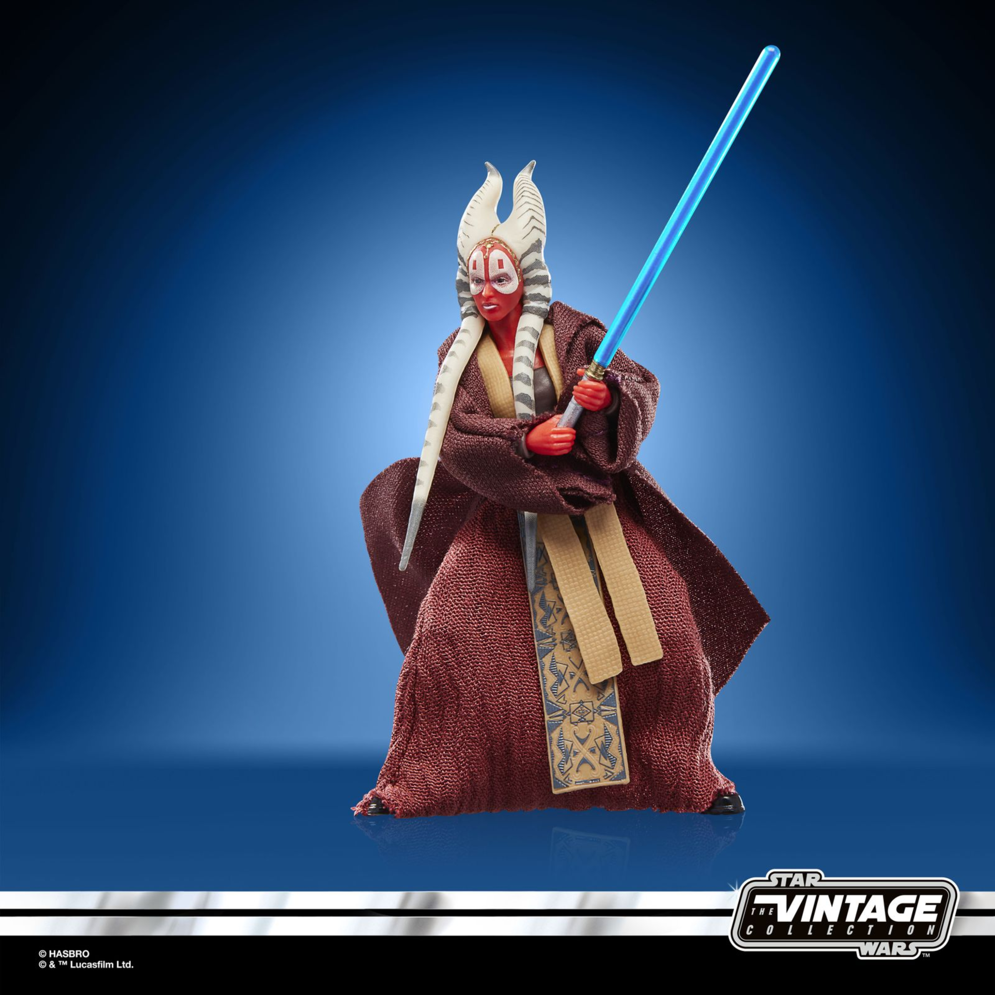 SHAAK TI VINTAGE COLLECTION STAR WARS ATTACK OF THE CLONES Shaak ti vintage collection star wars attack of the clones. Hasbro añade a su línea the vintage collection la figura de shaak ti, basada en la apariencia de su personaje en la película "star wars: attack of the clones" ("star wars: el ataque de los clones" en españa). Mide 9,5 cm y cuenta con múltiples puntos de articulación. Incluye 1x túnica de tela, 1x sable de luz azul y 1x empuñadura no iluminada. Su embalaje tipo blíster reproduce el estilo clásico de kenner, con logotipo vintage y numeración para coleccionistas. Unidades limitadas.