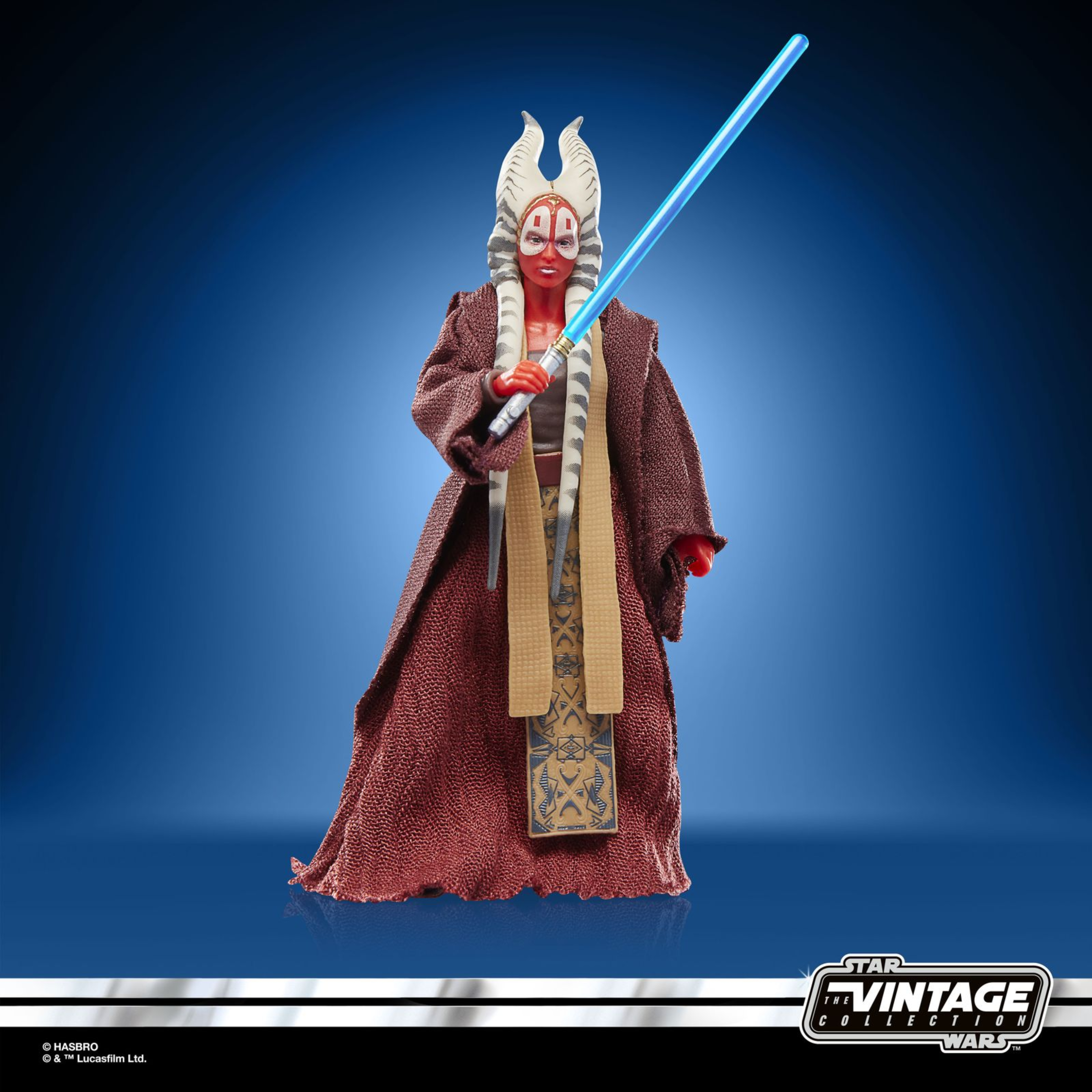 SHAAK TI VINTAGE COLLECTION STAR WARS ATTACK OF THE CLONES Shaak ti vintage collection star wars attack of the clones. Hasbro añade a su línea the vintage collection la figura de shaak ti, basada en la apariencia de su personaje en la película "star wars: attack of the clones" ("star wars: el ataque de los clones" en españa). Mide 9,5 cm y cuenta con múltiples puntos de articulación. Incluye 1x túnica de tela, 1x sable de luz azul y 1x empuñadura no iluminada. Su embalaje tipo blíster reproduce el estilo clásico de kenner, con logotipo vintage y numeración para coleccionistas. Unidades limitadas.