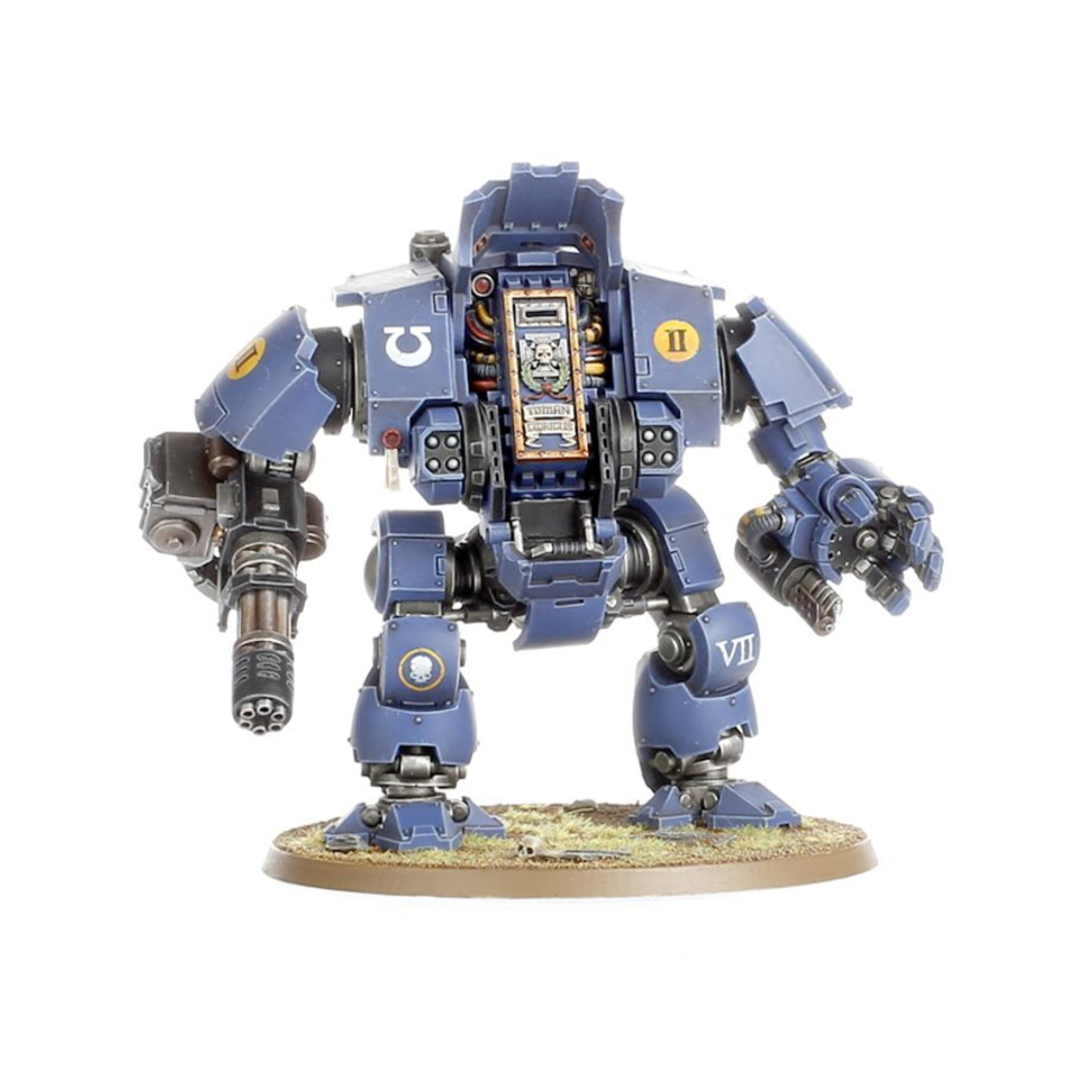 SPACE MARINES PRIMARIS REDEMPTOR DREADNOUGHT WARHAMMER 40,000 Máquinas de guerra que aplastan huesos y revientan cráneos mientras se abren paso a través de las filas enemigas. Más altos, corpulentos y astutamente diseñados que los dreadnoughts de diseño tradicional, estos goliats están alimentados por reactores hiperdensos y sofisticados paquetes de fibras. Pueden acelerar de un paso ruidoso a una marcha de grandes zancadas que hacen temblar el suelo, atravesando lluvias de fuego sin inmutarse. El diseño de los vínculos neuronales del redemptor es tan milagroso que su habitante, a pesar de estar sepultado en el sarcófago dentro del pecho del dreadnought, puede ejercer control con una destreza y velocidad sorprendentes. Este kit de plástico multicomponente contiene las piezas necesarias para montar un primaris redemptor dreadnought. Con el doble de altura que los ya imponentes primaris space marines, y más alto y corpulento que el dreadnought normal, esta miniatura tiene un aspecto excepcionalmente agresivo que se corresponde con su gran potencia en la mesa de juego. Artilla un cañón gatling o un incinerador de plasma como opciones para la mano derecha, y un puño de redemptor con lanzallamas pesado o cañón gatling como armas de apoyo para la izquierda, 2 lanzagranadas fragtormenta o bólters tormenta montados en el pecho, y una batería de cohetes ícaro en el armazón como defensa antiaérea. La armadura pesada del pecho (repleta de superficies lisas y líneas rectas, perfecta para añadir calcomanías y detalles) del redemptor dreadnought puede modelarse para que se abra pivotando y muestre el sarcófago sepultado en su interior. El aficionado más osado puede quitar también los pernos de la cintura, los brazos y las piernas de la miniatura, lo que aporta una mayor variedad de opciones de poses. El primaris redemptor dreadnought se compone de 109 piezas, e incluye una peana redonda citadel de 90 mm y una hoja de calcomanías.