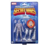 ICEMAN SECRET WARS MARVEL LEGENDS SERIES. Hasbro presenta dentro de la colección Marvel Legends Series esta figura retro del mutante Iceman (conocido como el Hombre de Hielo en España), basada en su aparición en la saga de cómics "Secret Wars" de Marvel. Mide aproximadamente 15 cm. y sus articulaciones permiten recrear poses dinámicas para su exhibición. Incluye 1x cabeza adicional, 1x par de manos alternativas, 2x efectos de ataque gélido, 1x tobogán de hielo, 1x bola de nieve y 1x escudo como el de las figuras de los años 80. En este caso, la lámina lenticular del escudo cambia entre la cara del Hombre de Hielo y su alter ego Bobby Drake. Se presenta en blíster estilo retro con ilustraciones inspiradas en los cómics.  UNIDADES LIMITADAS.