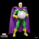 MYSTERIO SPIDER-MAN: THE ANIMATED SERIES MARVEL LEGENDS SERIES. Hasbro presenta, dentro de la colección Marvel Legends Series, esta figura articulada de Mysterio inspirada en su apariencia en la serie "Spider-Man: The Animated Series". Mide aproximadamente 15 cm. y sus articulaciones permiten recrear poses dinámicas para su exhibición. Cuenta con un diseño premium, fiel a su aspecto en la serie de animación. Incluye 1x cabeza alternativa sin casco con el rostro de Quentin Beck, 2x manos adicionales y 3x piezas de efectos visuales (2 espirales de humo y 1 de calavera). Se presenta en un blíster estilo retro con ilustraciones. UNIDADES LIMITADAS.