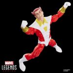 STARFOX & CHAMPION OF THE UNIVERSE MARVEL LEGENDS SERIES. Hasbro suma a la colección Marvel Legends Series este pack de dos figuras articuladas de Starfox (también conocido como Eros) y de Champion of the Universe (Campeón del Universo en España), inspirados en su apariencia en los cómics de "Marvel". Miden 15 cm, cuentan con más de 20 puntos de articulación y un detallado diseño premium fiel a los personajes. El set incluye como accesorios 2x manos alternativas para Starfox y otras 2x manos adicionales para Champion of the Universe. Se presentan en una caja con ventana ideal para exhibición. UNIDADES LIMITADAS.