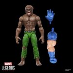 WEREWOLF BY NIGHT MARVEL LEGENDS SERIES (EXECUTIONER BAF). Hasbro lanza dentro de su colección Marvel Legends Series la figura de Jack Russell transformado en hombre lobo al exponerse a la luna llena como ocurre en los comics de Marvel. Esta figura articulada de 15 cm está acompañada por 1x brazo izquierdo y 1x mano alternativa de una figura adicional. Colecciona el resto de personajes de esta serie para conseguir todas las piezas necesarias para montar la figura de Executioner. Todo se presenta en una caja con ventana.  UNIDADES LIMITADAS.