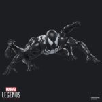 DARK AVENGERS SPIDER-MAN MARVEL LEGENDS SERIES (EXECUTIONER BAF). Hasbro lanza dentro de la colección Marvel Legends Series la figura de Ai Apaec como el Spider-Man que forma parte de los "Dark Avengers" ("Vengadores Oscuros" en España) de Marvel Comics. Mide 15 cm y cuenta de más de 20 puntos de articulación con sus característicos 6 brazos, lo que permite crear poses dinámicas. Incluye 1x cabeza alternativa y 1x par de manos, además de 1x pierna de una figura adicional. Colecciona el resto de personajes de esta serie para conseguir todas las piezas necesarias para montar la figura de Executioner. Todo se presenta en una caja con ventana. UNIDADES LIMITADAS.
