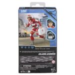 EDWIN LIFELINE STEEN G.I. JOE CLASSIFIED SERIES. Hasbro incorpora a su línea G.I. Joe Classified Series la figura nº 186, correspondiente a Edwin “Lifeline” Steen, el experto en rescates del equipo G.I. Joe. Inspirada en su apariencia clásica, esta figura totalmente articulada de 15 cm de altura destaca por su diseño actualizado y un alto nivel de detalle. Incluye 1x casco, 1x mochila, 1x maletín de paramédico que se abre, 1x máscara de respiración, 1x bolsa de sangre, 1x linterna, 1x cuchillo, 2x gafas, 1x psitola y sus icónicas gafas verdes. Se presenta en una caja ilustrada con ventana. UNIDADES LIMITADAS.